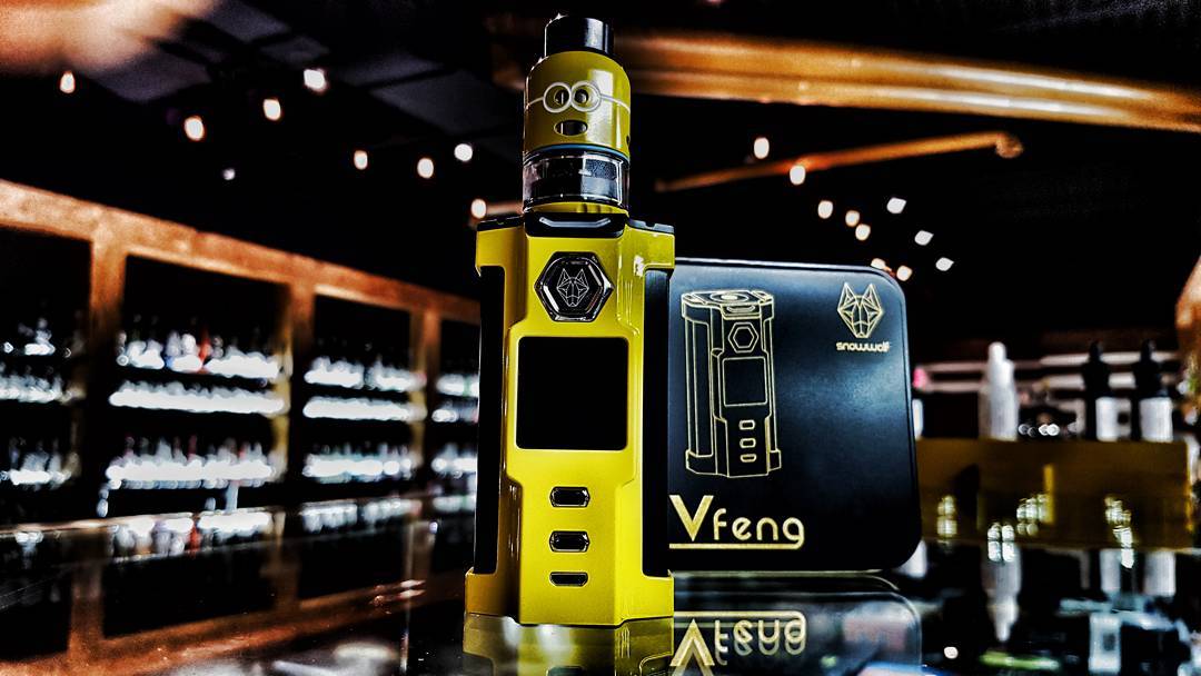 Snowwolfvape's tweet photo. When the Snowwolf and minion work good together 🤪
#dripper #snowwolf200W #calivapers #sigelei #vfeng #alldayvape #dripgirls #snowwolfvfeng https://t.co/KTn7WLZYcv