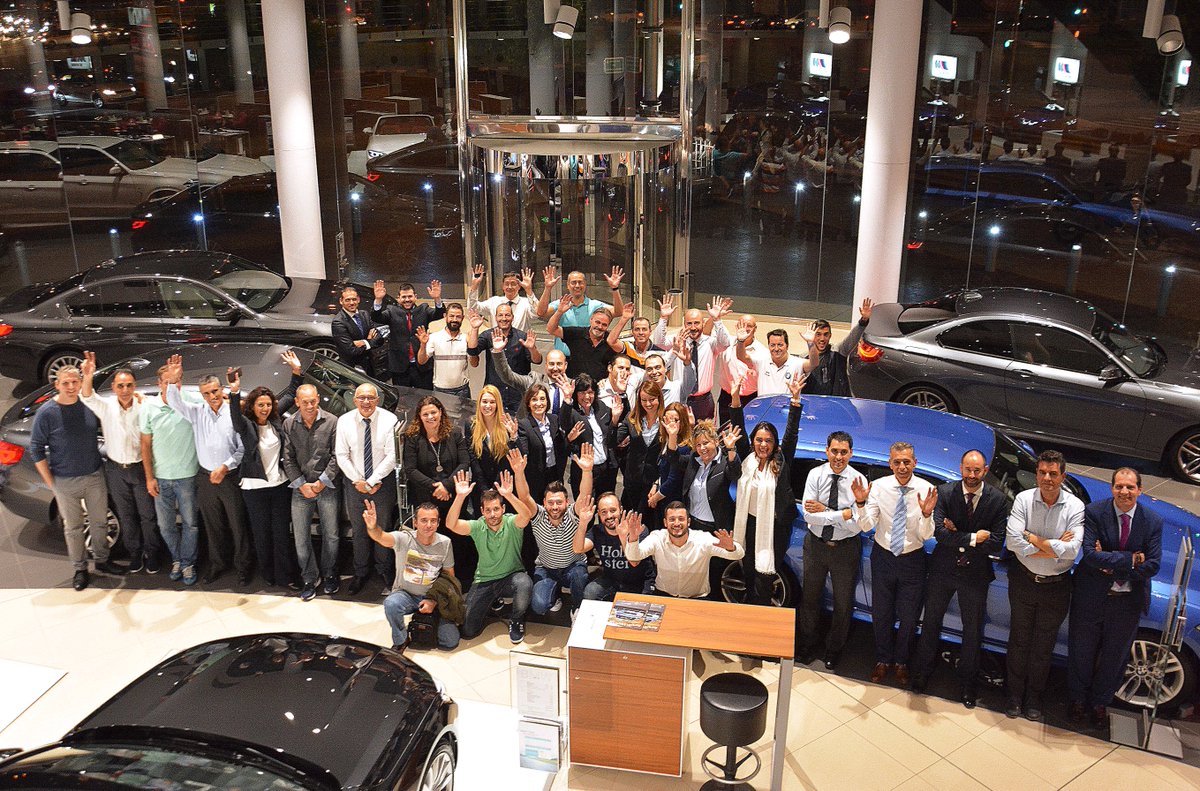 BMWBertolin's tweet photo. Ya son 54 años con @BMW - @BMWEspana como primer concesionario oficial que abrió sus puertas en España. Casi nada. 
https://t.co/TJthBrfOJO https://t.co/UgQhHGDeQ7