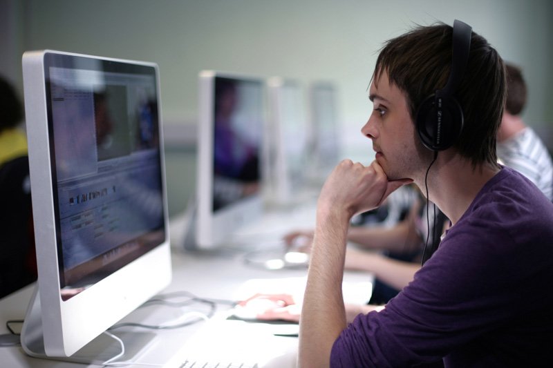 QUBstaff's tweet image. Queen's procures new Virtual Learning Environment (VLE) = #InnovativeTeachingMethods for the #studentexperience
ow.ly/YHGZ30g76EN