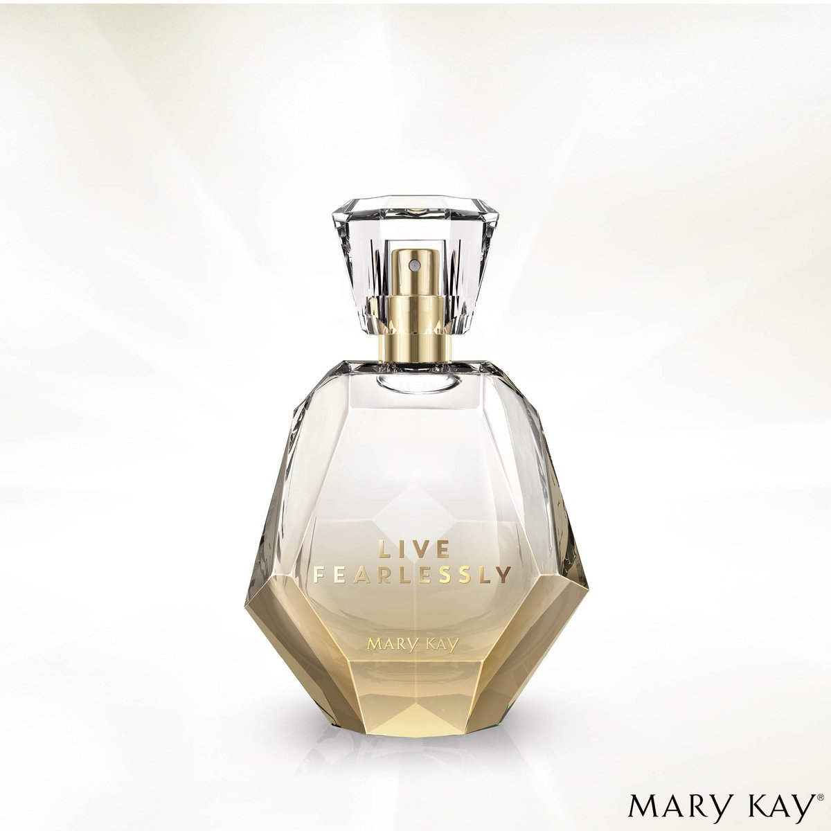 MaryKayUK's tweet photo. Our NEW Live Fearlessly Eau de Parfum is inspired by the beautiful courage that lives within you! 
https://t.co/dHDOklEgpz https://t.co/QY0iBR1tUF