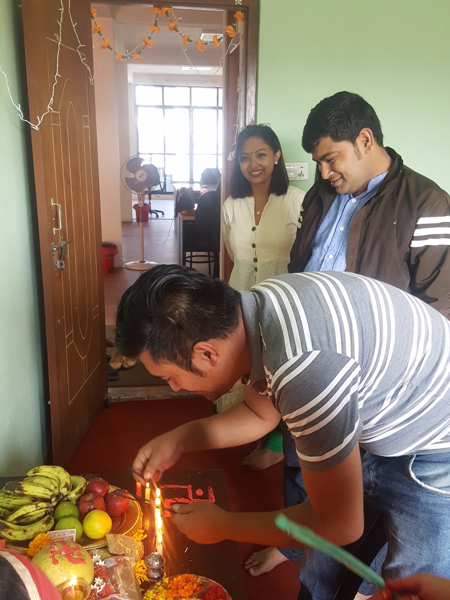 jyaasa's tweet photo. Some glimpse of Tihar celebration.
#throwbacks
#thiar #tihar_celebration_jyaasa https://t.co/UvM7TtfID8