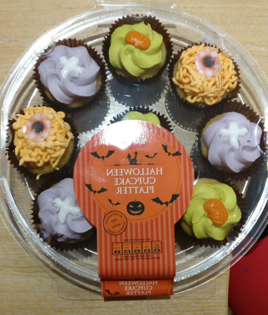 Arriving this lunch time #Halloween cakes &amp; on deal at £1.99