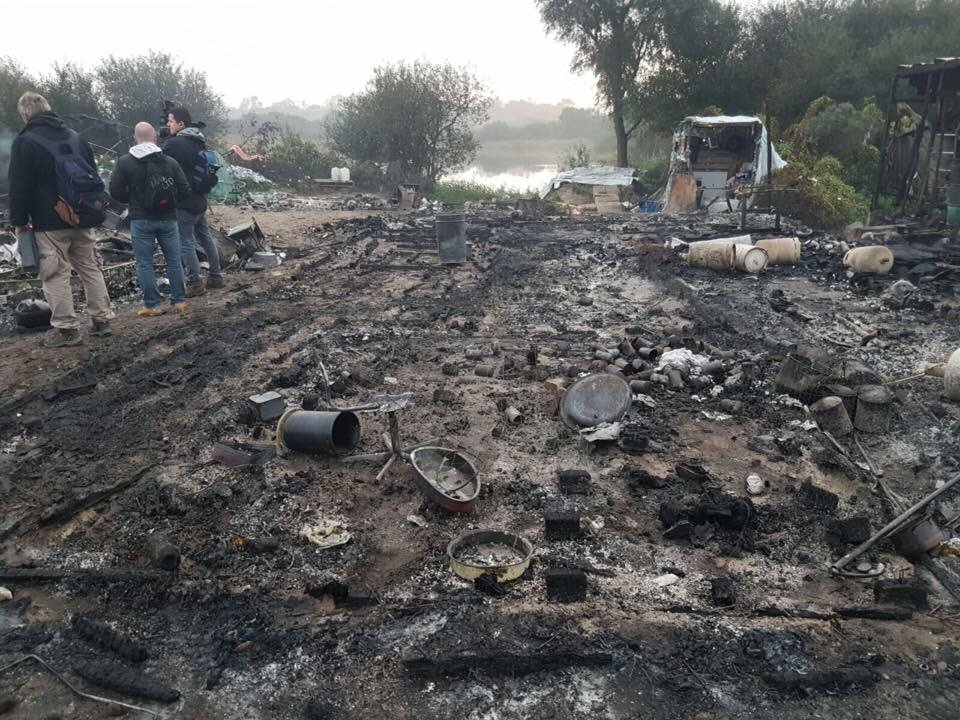 credit4refugees's tweet photo. On this day last year I was in the Jungle. As it was being destroyed, having phone credit was essential to #staysafe. #creditforrefugees https://t.co/13HOBb0sCF
