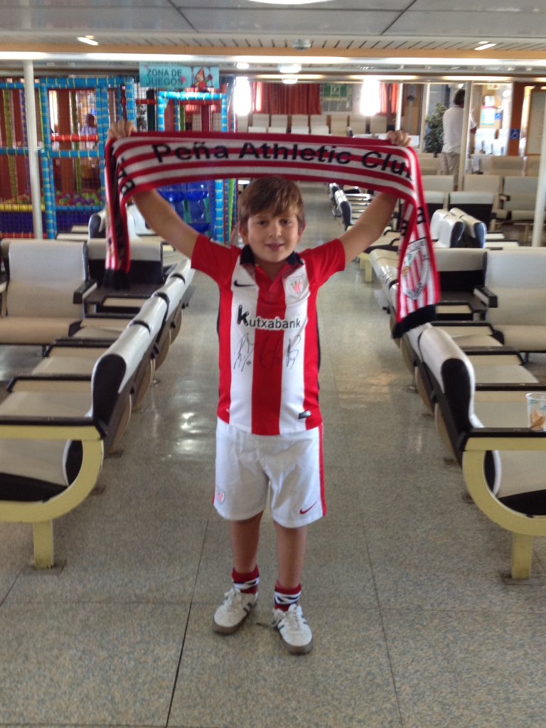 emicruza's tweet photo. Rumbo Formentera. AUPA ATHLETIC https://t.co/1CLUbxgUPM