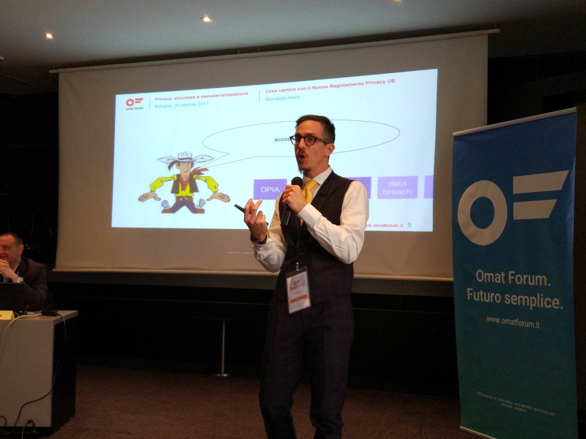 datamanager_it's tweet photo. "accountability" è la chiave del #GDPR @riccardoabeti  @omatforum https://t.co/awkGX51Ds0