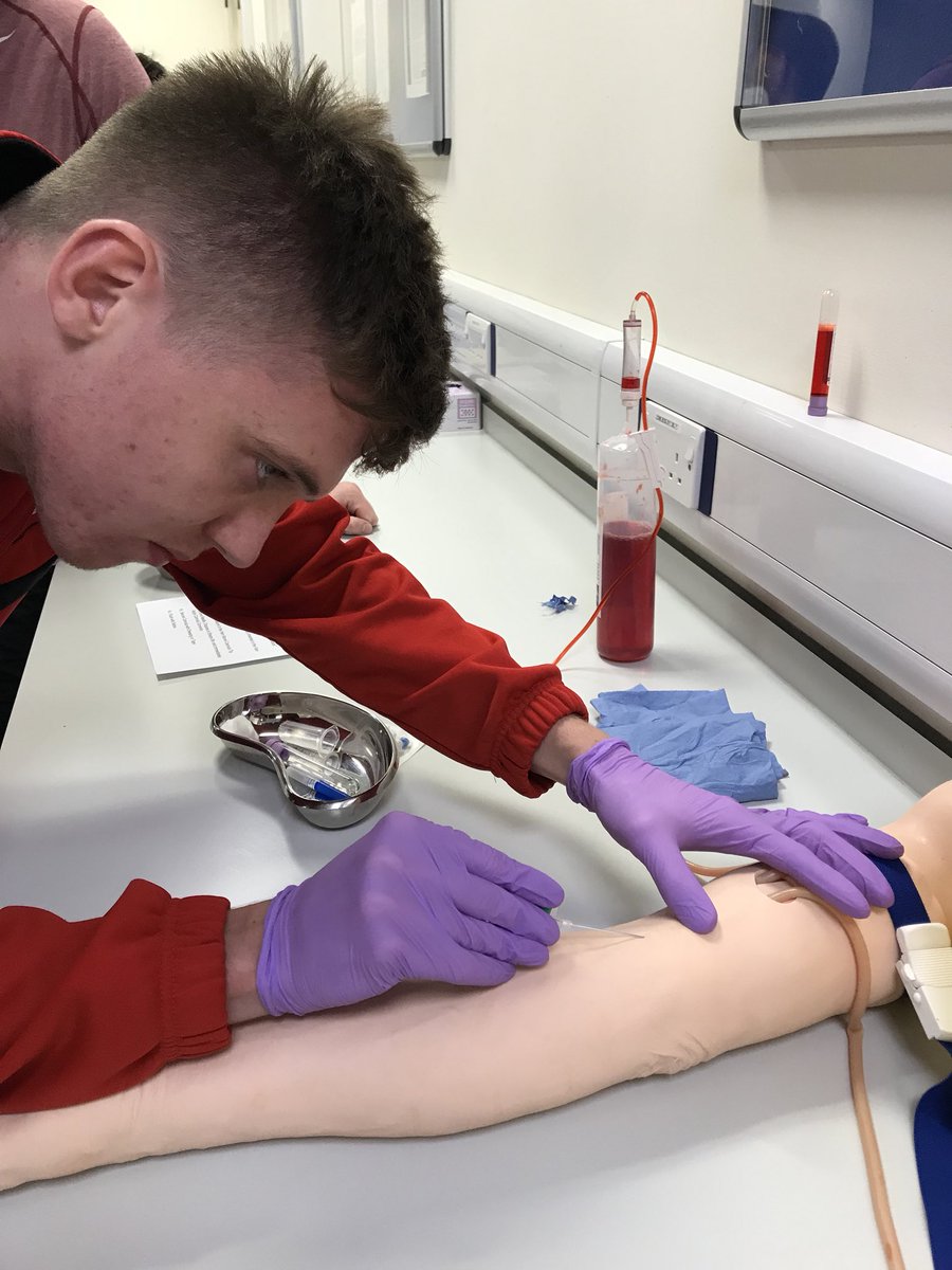 The #MSc students learning new #Cannulation techniques with the fake arms and blood yesterday😀💉💉 #Sport #Science #Physiology #Blood
