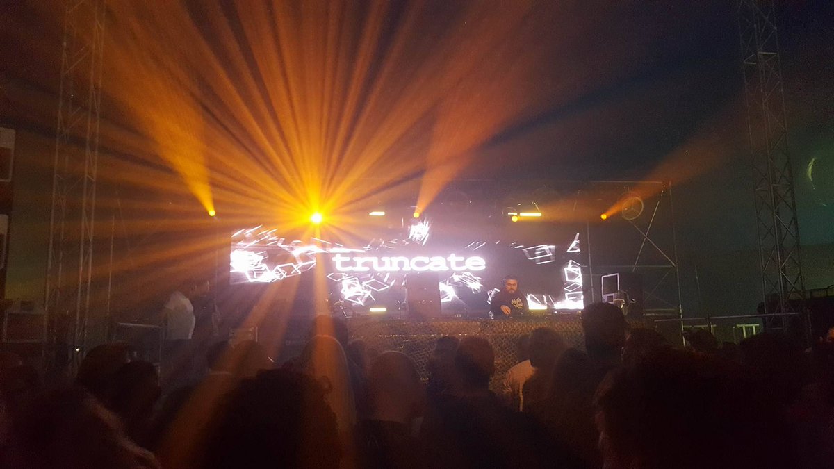 MizeRecords's tweet image. Always lot of pleasure to see you play.. @audio_injection  DOCKYARD A.D.E. 2017. Merci Guy!