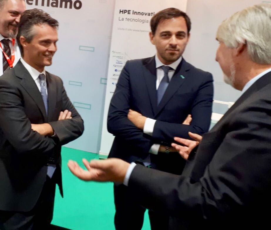 HPE_Italy's tweet photo. Abbiamo raccontato al Ministro del Lavoro @GiulianoPoletti il progetto #HPEInnoLab. @stefano_venturi @paolo_delgrosso #smau @smaunotes https://t.co/nrvshmAu1K