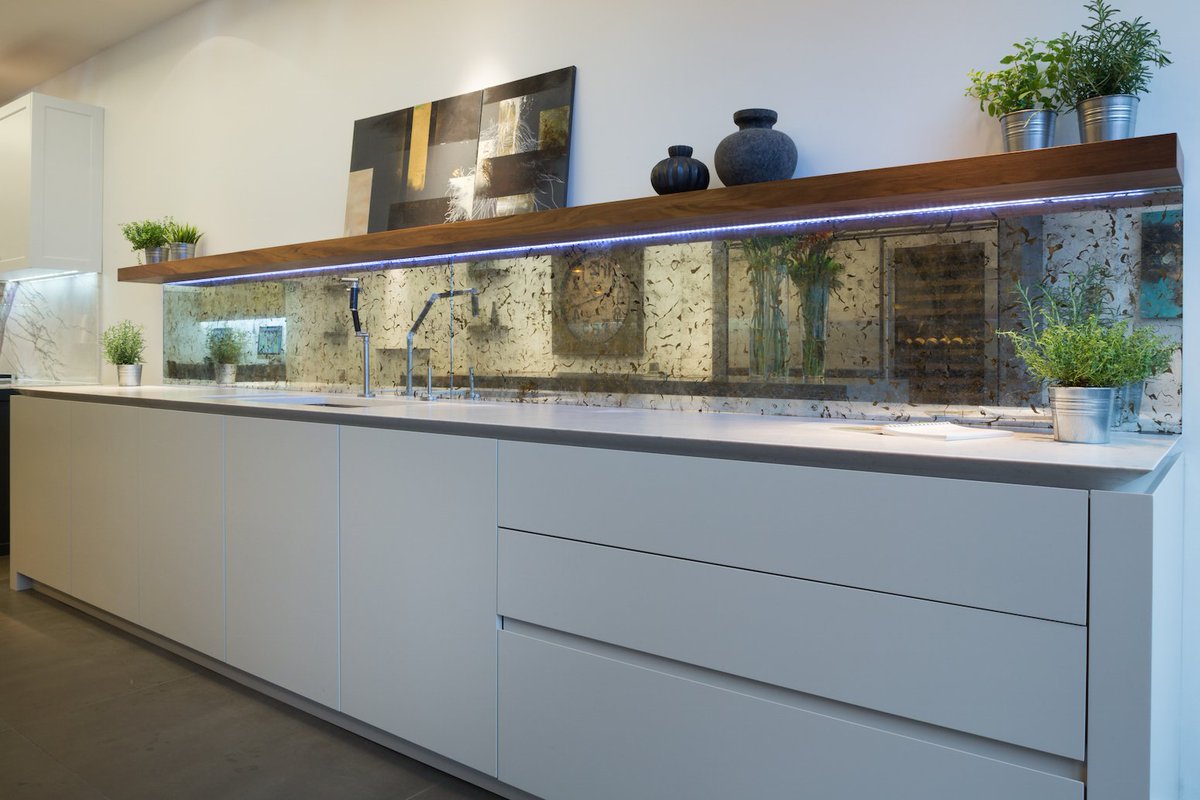 NeilNortonDsign's tweet photo. Our #AutumnPromotion includes this stunning ex display #kitchen with 50% off. Appliances, splashback + more included. #Interiors #sw19 https://t.co/1rCXbnmSGS