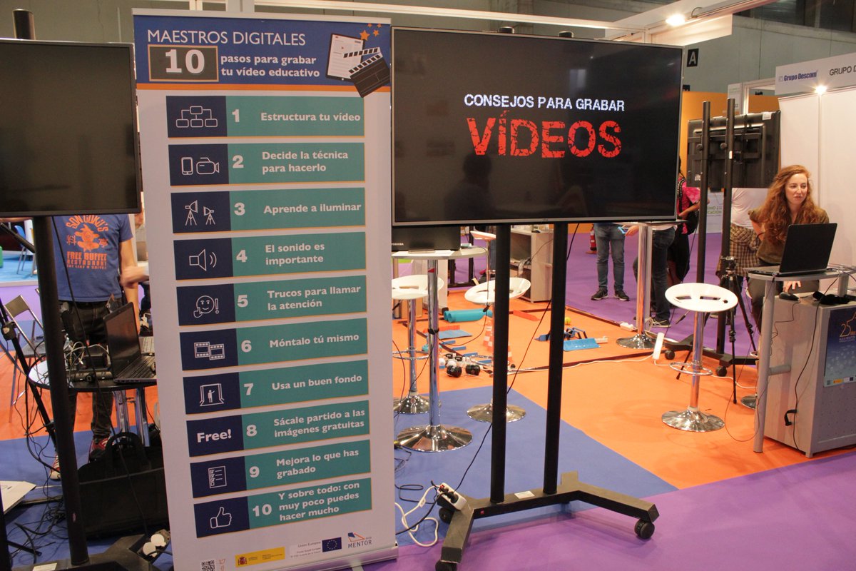 AulaMentor_sede's tweet photo. Hoy en #SIMO2017, el equipazo de @2cilindros nos enseña cómo hacer un vídeo educativo en sencillos pasos. Desde el guión, hasta la edición 🎥 https://t.co/FoftEJSanS