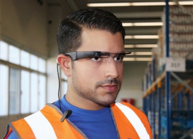 WCL_evenement's tweet image. Geodis essaie les lunettes connectées bit.ly/2yAP1Wb #logostics #realitéeaugmentée #connected