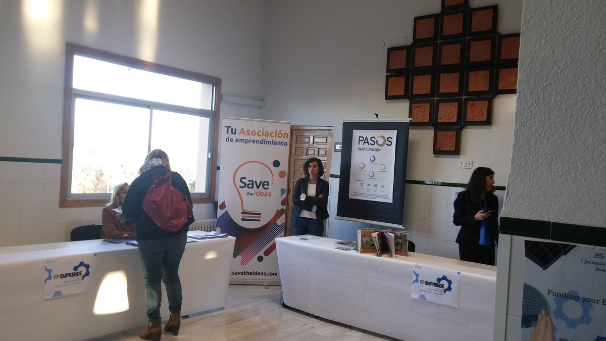 Merycontilde's tweet photo. Visitando los stands de @Ideamark_ @espacioerranTe y @savetheideasSTI ¡Aprendiendo y #emprendiendo! ¿Qué más se puede pedir? #SeCartuja https://t.co/yCIu2lzxFG