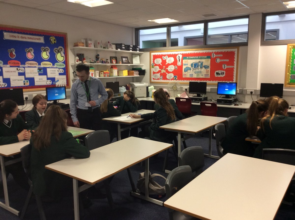StCeciliasITDep's tweet photo. Mr Murphy’s class learning about the inner workings of a computer @StCeciliasDerry #hardware #CPU #Motherboard #Futurecomputerscientists https://t.co/8lJWtOziVD