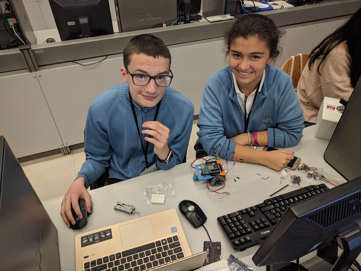 ColegioNicoli's tweet photo. Hoy participamos dos alumnos de 3°ESO en el proyecto #tubot de @alcabot #tubot17 montando su propio robot en la universidad @UAHes https://t.co/MfA3uYtzIn