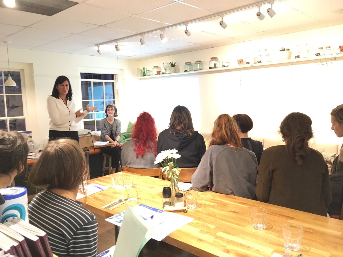 NaturalStoreFHS's tweet image. Big thanks 2 @biocare 4a fascinating &amp;amp; fun training session about #Probiotics &amp;amp; #GutHealth ✨💩 It was massively informative &amp;amp; interactive 😀👌🏻