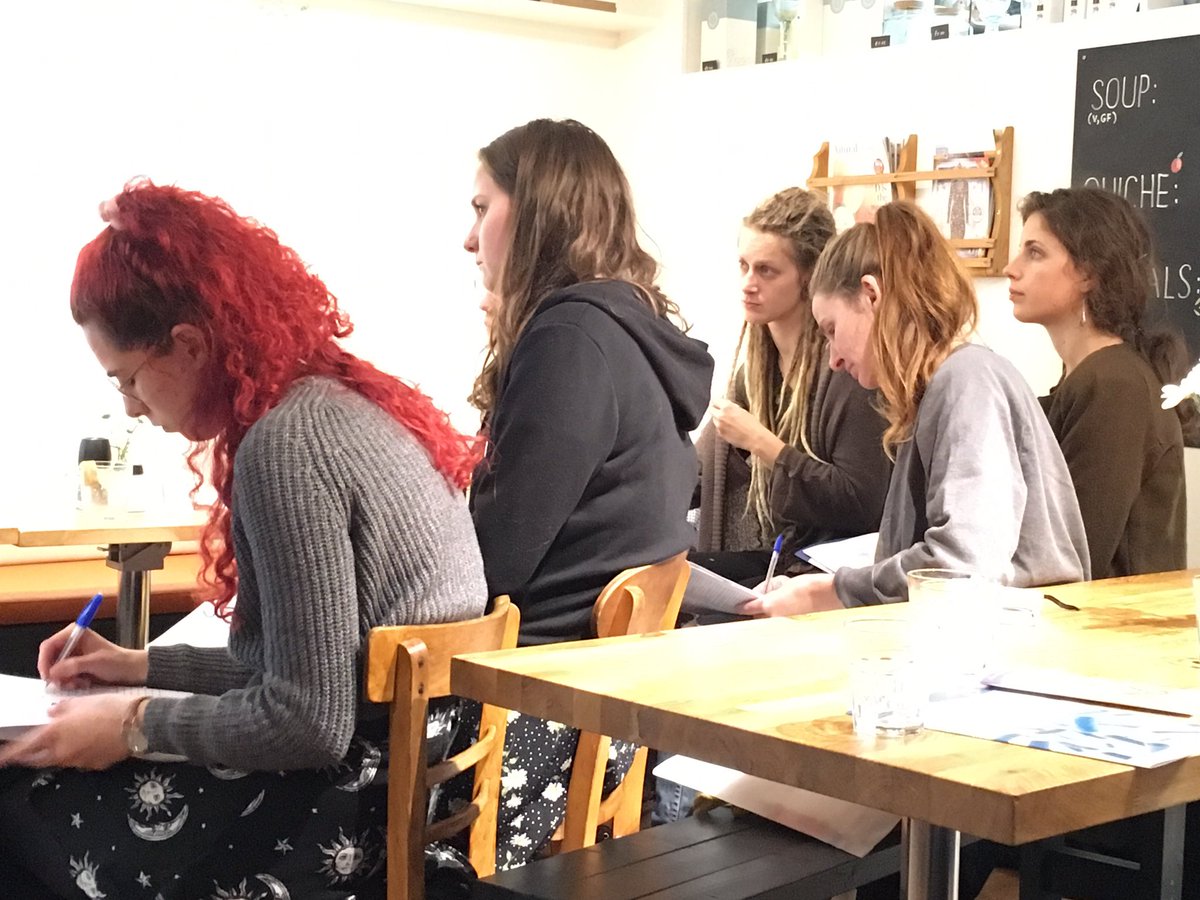 NaturalStoreFHS's tweet image. Big thanks 2 @biocare 4a fascinating &amp;amp; fun training session about #Probiotics &amp;amp; #GutHealth ✨💩 It was massively informative &amp;amp; interactive 😀👌🏻