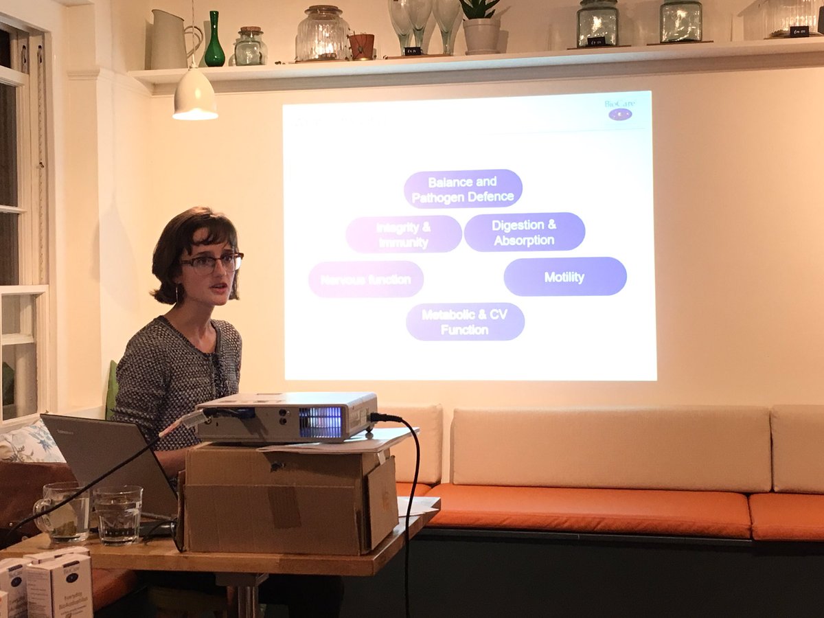 NaturalStoreFHS's tweet image. Big thanks 2 @biocare 4a fascinating &amp;amp; fun training session about #Probiotics &amp;amp; #GutHealth ✨💩 It was massively informative &amp;amp; interactive 😀👌🏻