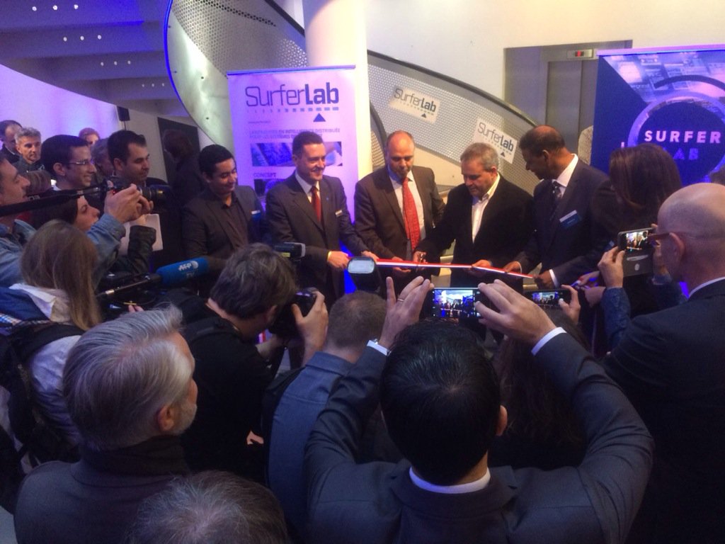 CNRS_HdF's tweet photo. Inauguration du #SURFERLAB aujourd'hui à l' @Univ_UVHC ac le pdg @Bombardier et pdg #prosyst et @xavierbertrand https://t.co/RGFVWxYtmH