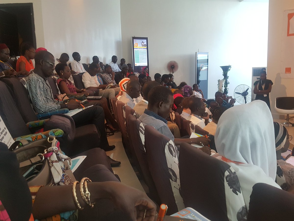 tackodieye's tweet photo. Le Digital pour rapprocher les #Sénégalais des dispositifs de #Santé au #DSF2017! En live du #DakarDigitalShow https://t.co/RNZM5bJVte