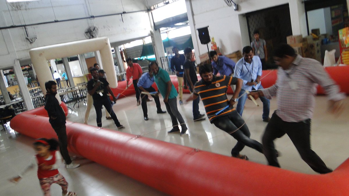 itcinfotech's tweet photo. Our employees having a gala time at the Pre-TAP campus fun activities #TAP2017 #ITCInfotechlife #iLoveITCInfotech #OfficeFun https://t.co/TLVTdp5Yx4
