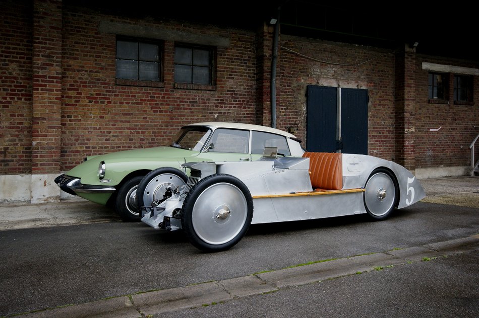 RDV69's tweet photo. André Lefebvre designed some iconic cars, from the 1923 Voisin C6 to the DS19, also the Traction Avant & Citroen 2CV. #forgottengenius https://t.co/UXxACrST85
