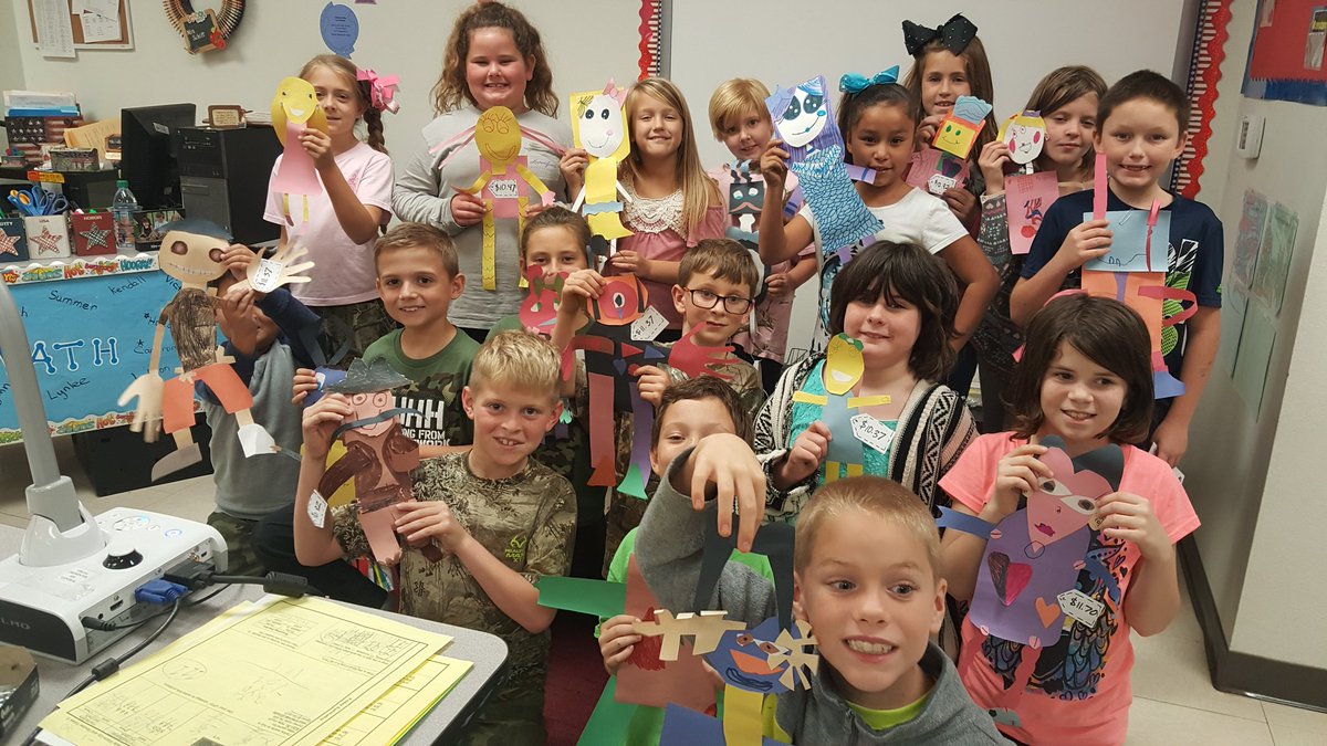 nancysschiff's tweet photo. How much does your robot cost? @central_mabank #CEkidsmatter https://t.co/Jp2KKmQVxX