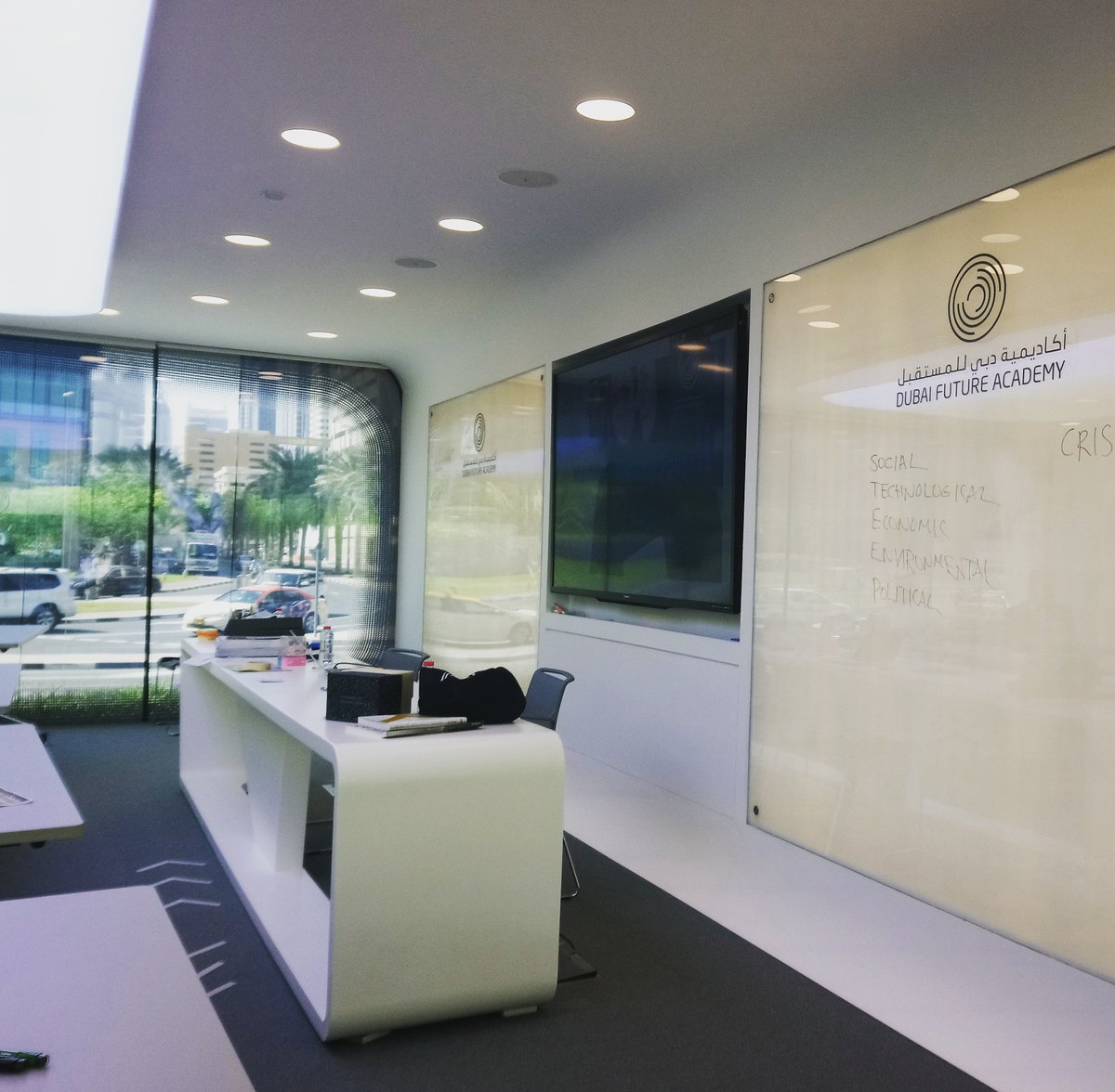 Learning government officials about the future of education @ 3Dprinted offices <a href="/DubaiFutureAc/">DubaiFutureAcademy</a> #mydubai #futurist #futureEducator