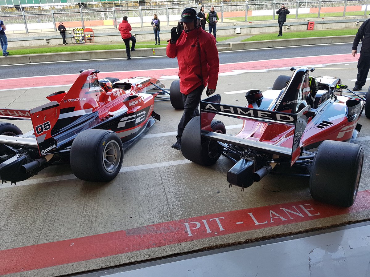 BRDCSilverstone's tweet photo. First F2 run of thr final day of #MABA2017 at a dry @SilverstoneUK. Exciting times for #TeamEnaam #TeamMax #TeamHarrison and #TeamDan https://t.co/jZCMZNQuDz