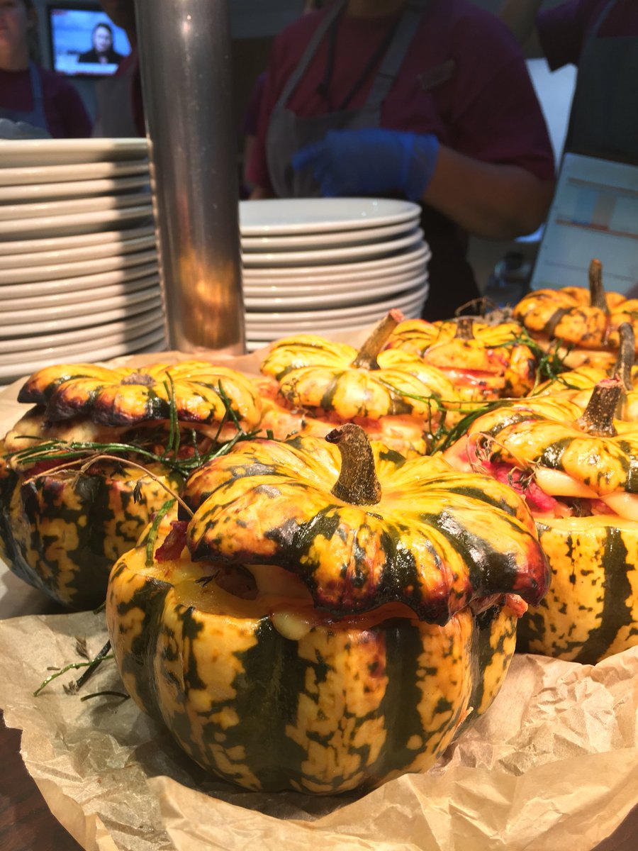 dfarmarGM's tweet photo. Harlequin squash for lunch today @LussoCatering https://t.co/qpK35gQPJv