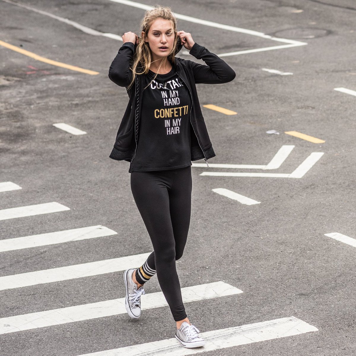 Andrew_Marc's tweet photo. Bringing it everyday, Marc New York Performance
*
#andrewmarc #seasonless #MarcNewYorkPerformance  #coolstyles #nyclife #am35years https://t.co/NX3UuHdpJS