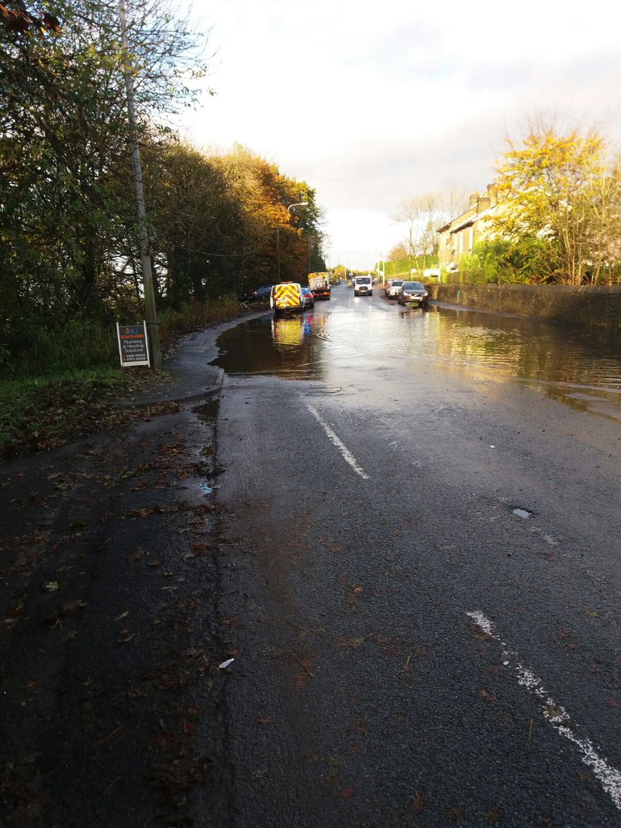 gmptraffic's tweet photo. 2 vehicle RTC, Bolton. Travelling too fast into standing water, luckily no injuries #toofastforconditions #poorobservations https://t.co/MEdqfRwXGg