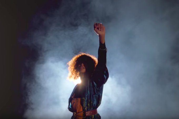 complex_uk's tweet photo. Premiere: @om_unit gears up for his new album with "What Can I Be" video f/ Amos https://t.co/dcrD2CdMIO https://t.co/b8WHohDbOe