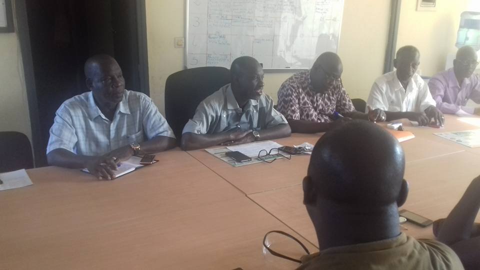 pscpd_bouake's tweet photo. La #COSAMCI entre tête à tête avec la #Sociétécivile et la #FENACCI, grève des #mairies des zones ex CNO.
#Bouake #RMPLUSCI #SOLEDU_CI #civ https://t.co/HDiAt04FxX