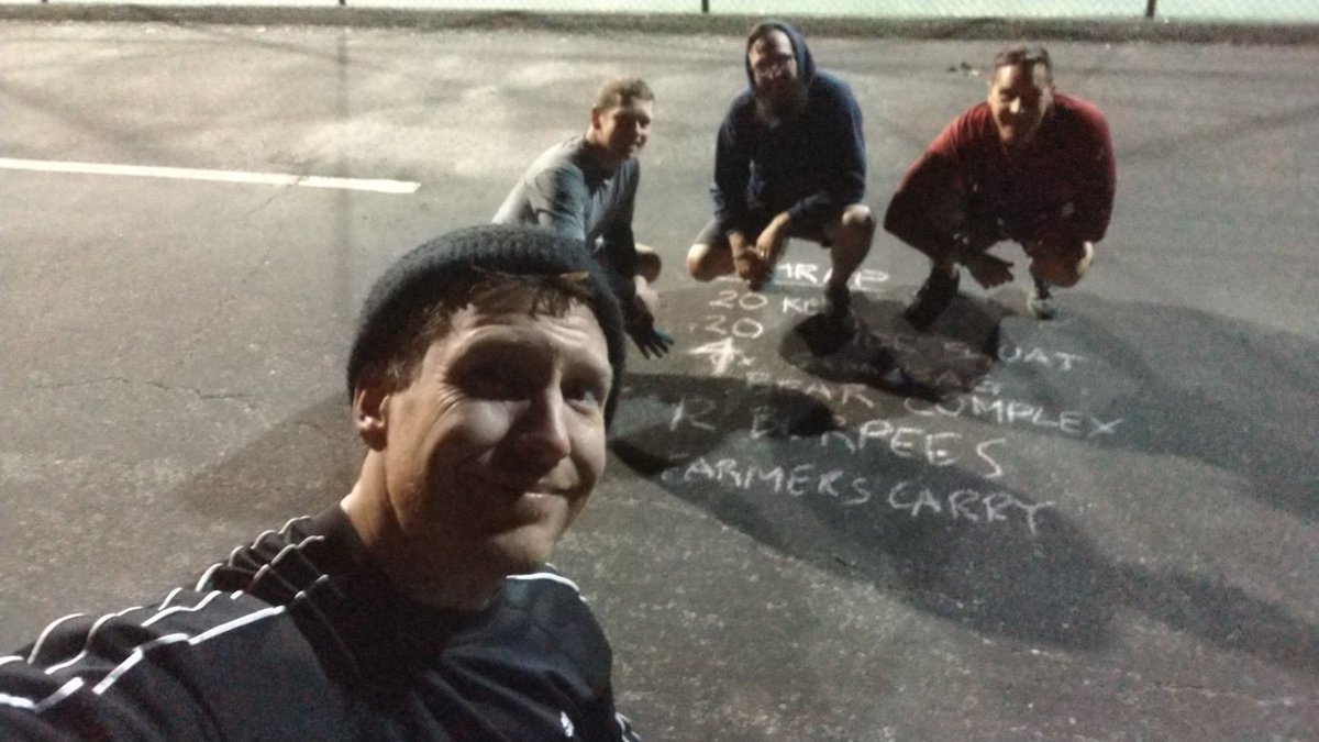 Ratchet_F3's tweet image. 4 endured #sandbag #bearcomplex this morning at #RopesNBells #kettlebells @F3Knoxville @F3Tennessee f3knoxville.com/selfie/