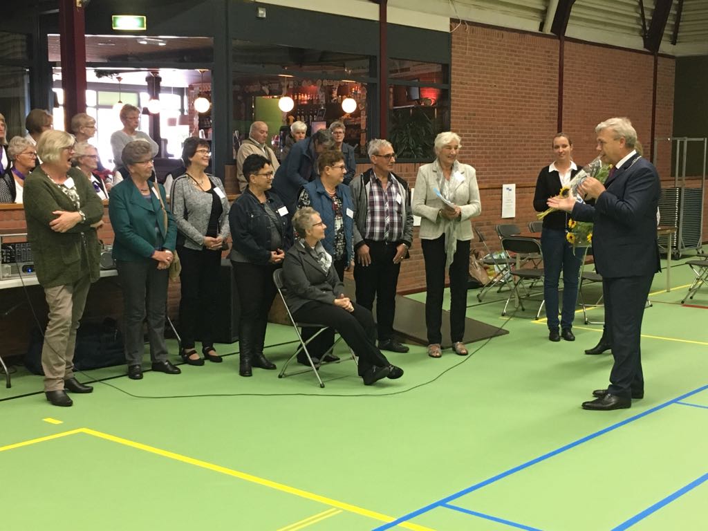 52Dorpen's tweet photo. #Ouderendag Wegwijs in de zorg #Opening door de burgemeester @GemDeMarne Tot 17 uur in sporthal #Leens https://t.co/OCouPBb5pQ