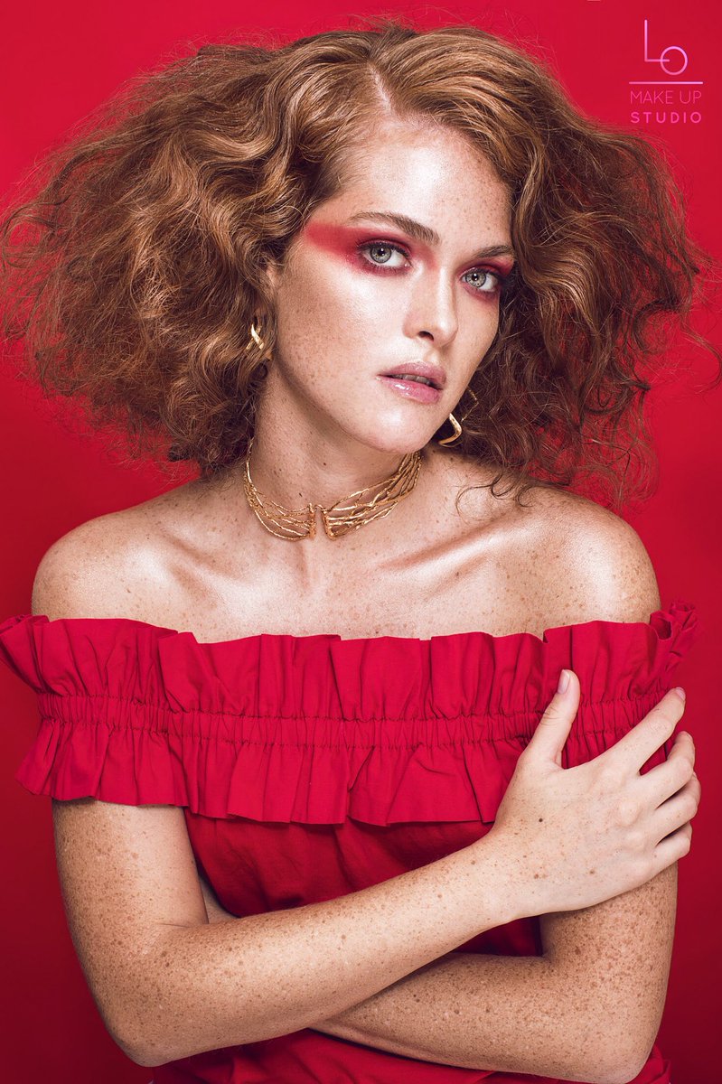 LoMakeUpStudio's tweet photo. Campaña #LoMakeUpStudio SS18
She @Jennumartinez
Ph: @nachomiyashiro.ph
Maquillaje y Peinado: #LoMakeUpArtist https://t.co/RI7l4Pg3FN