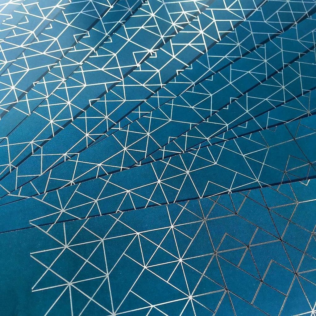 greatwhiteprint's tweet photo. We always live something a bit different, these lovely #silverfoil wraps are no exception #print #silver #metallic https://t.co/7yTE4VWgdb https://t.co/bNa7xVe3Qj