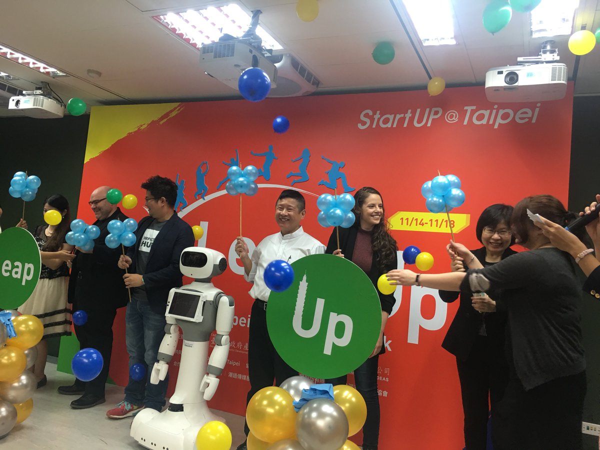 Noas_Mark's tweet photo. Our #CEO, @noal271, attending #StartupTaipei's #2017TaipeiInternationalWeek opening ceremony today as an honored guest. https://t.co/2DBHjtDeVM