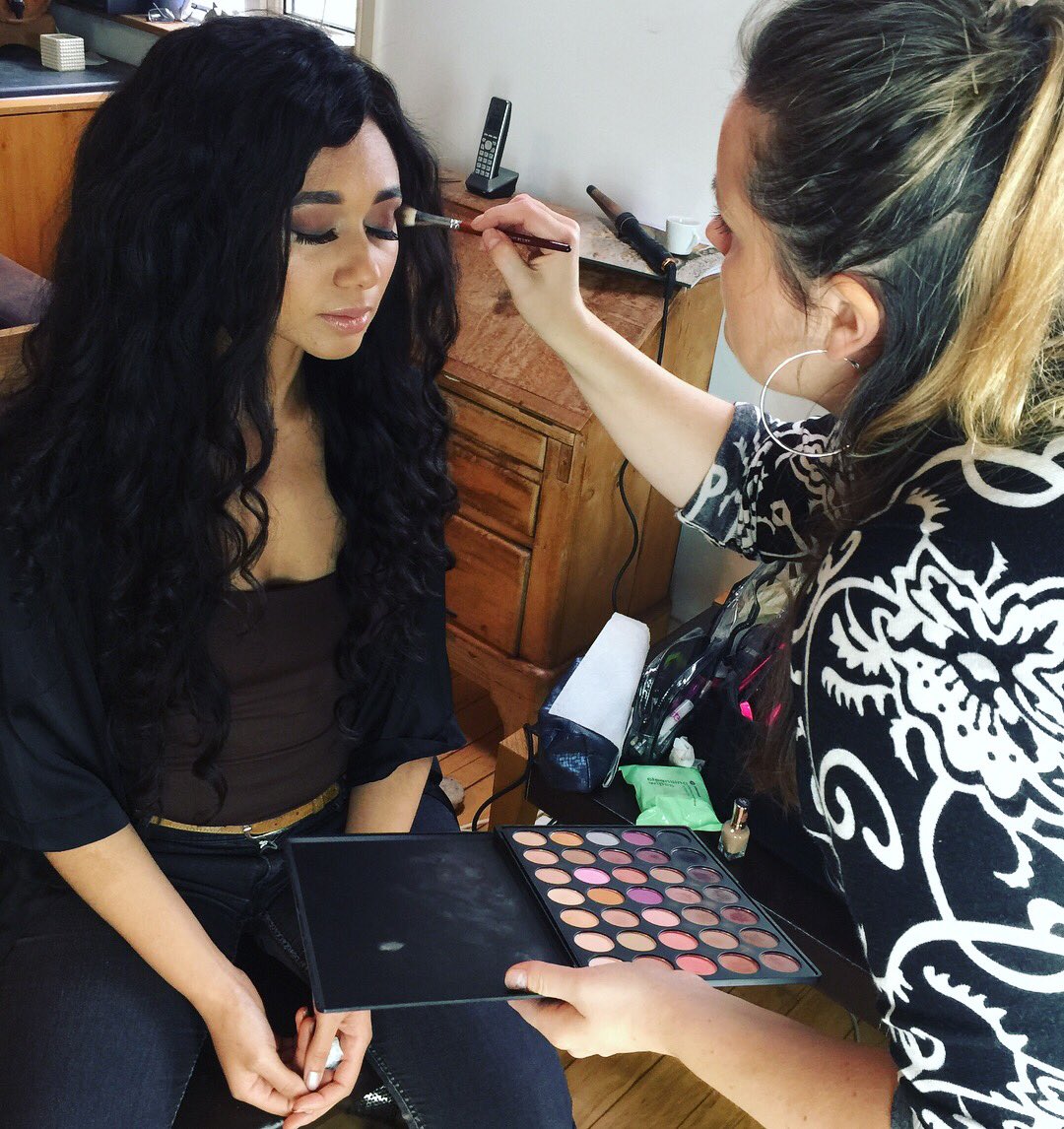 JenniferAima's tweet photo. Its On again 👸🏽✨ 👄 #work #portrait #portraitphotography #brownhair #browneyes #browntones #naturalmakeup #models #naturaltones #brownskin https://t.co/uSXrZ54yPu