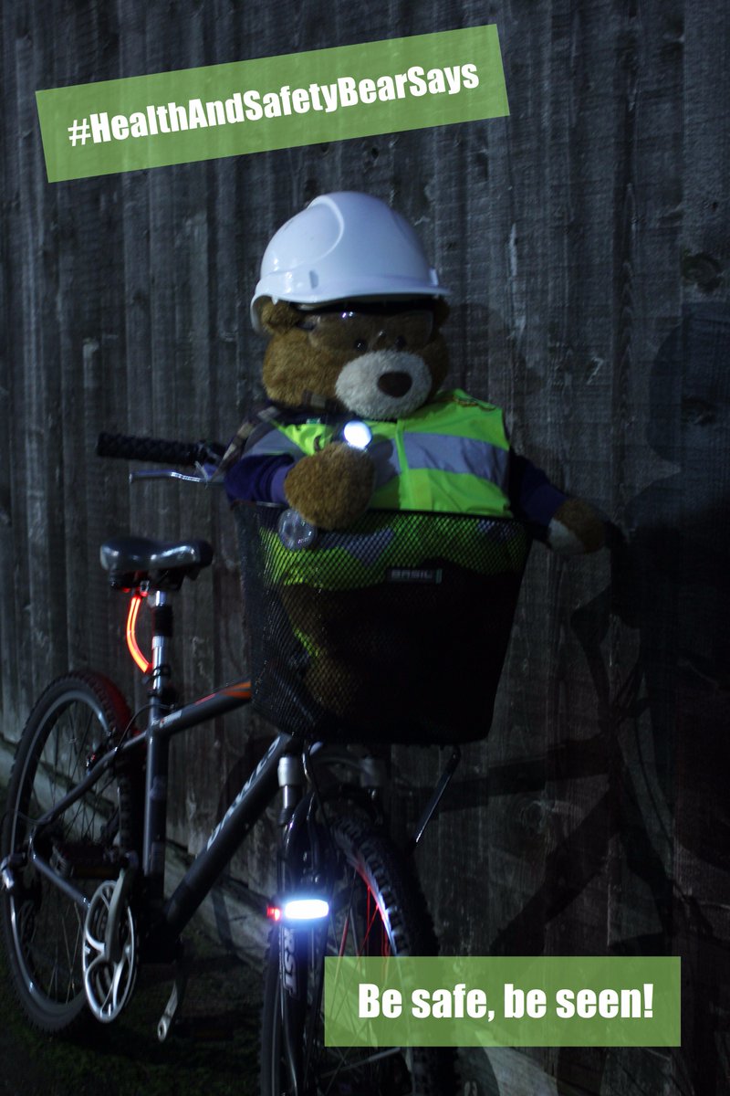 It's getting dark early now so #BeSafeBeSeen.
#wednesdaywisdom brought to you by #healthandsafetybear