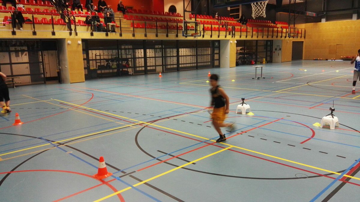 BAZwolle's tweet photo. Talentherkenningsdag voor U14/U15 jongens en meiden in de regio. Eerst de fysieke testen, daarna flink trainen!   #metenisweten #BAZ #NBB https://t.co/9WvSLsZPRF