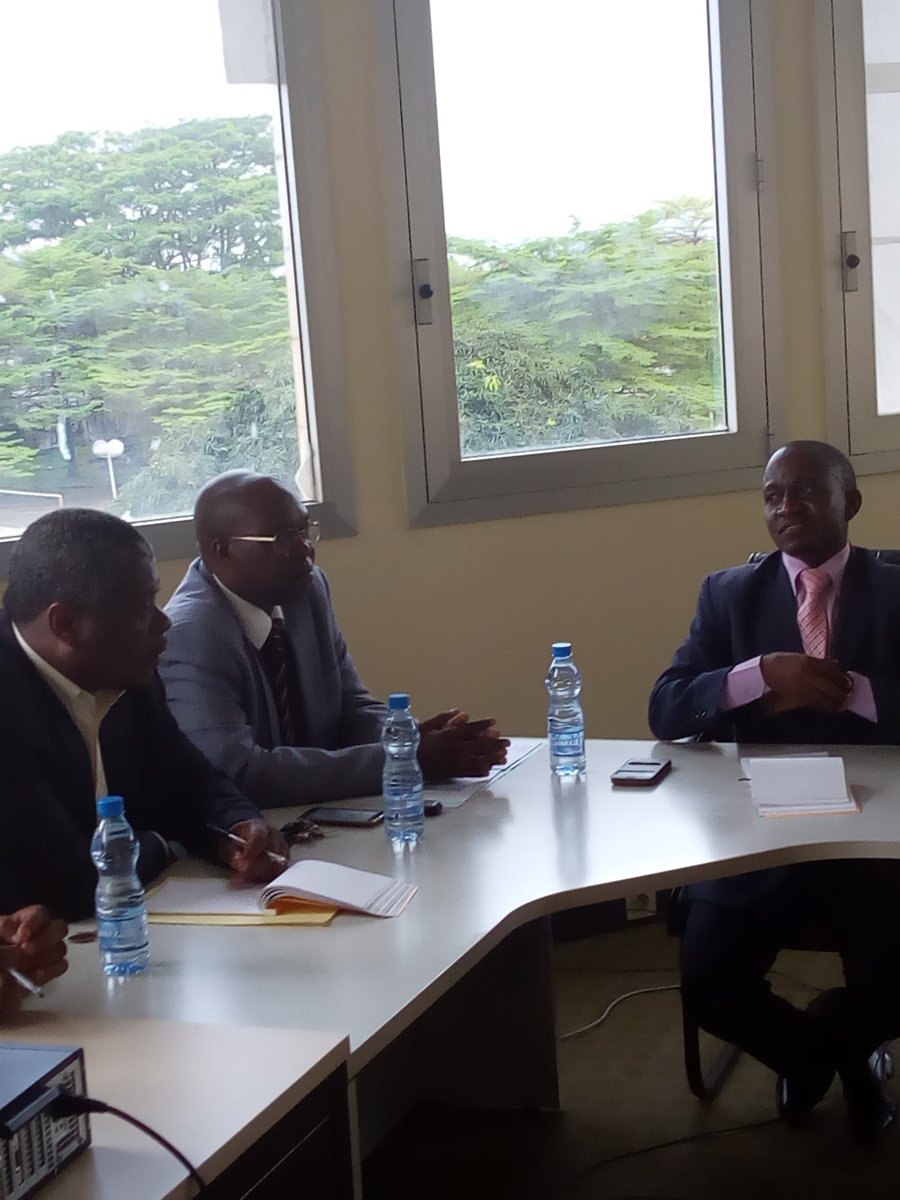 JUSTINTCOMM's tweet photo. #Gabon séance de travail avec l'agence Coréenne sur les TIC,ce jeudi 25 octobre 2017. https://t.co/YlpVa212mW