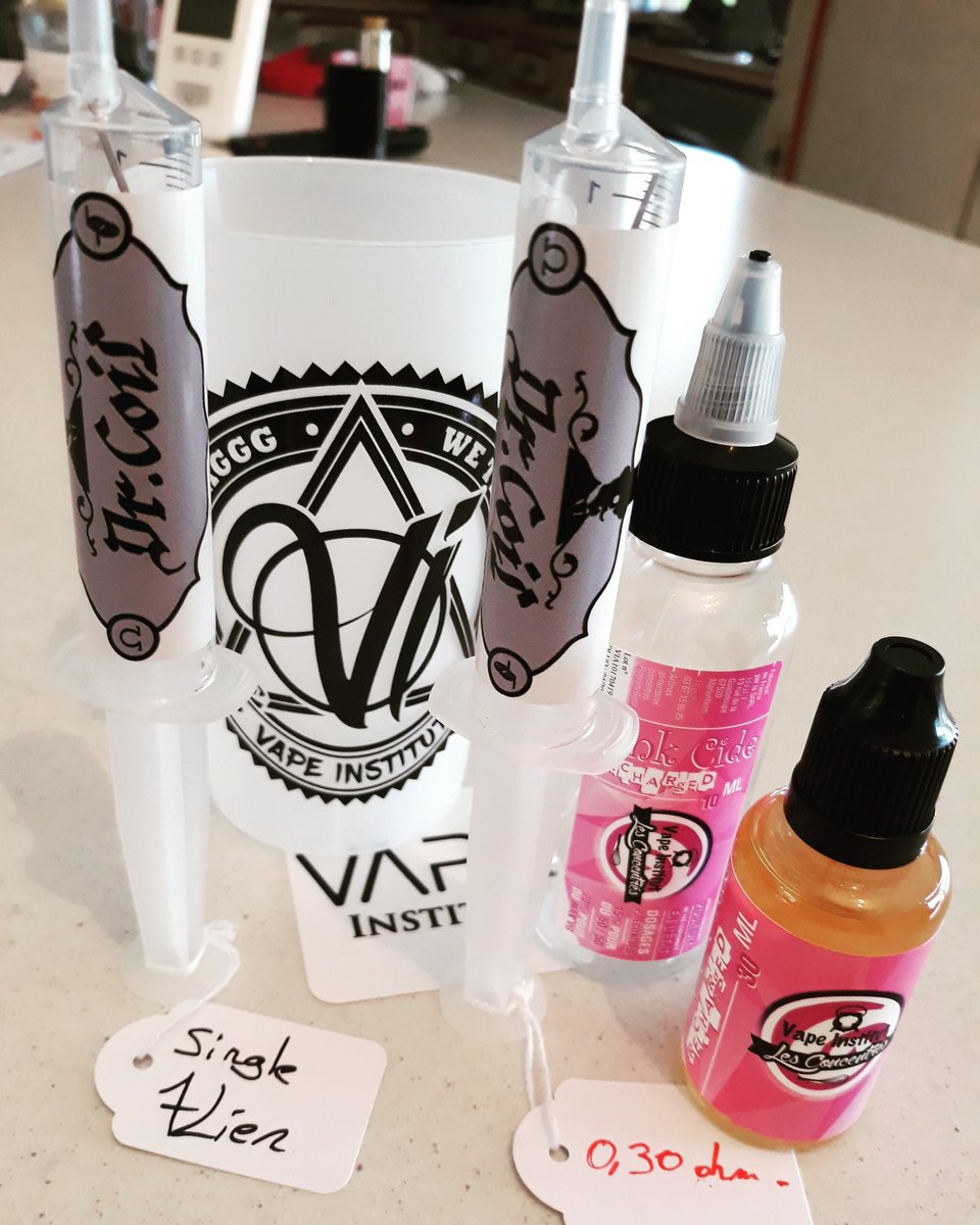 FrenchVaper's tweet photo. Prescription du doc !!! π·π¨π₯π #drcoil #vapeinstitut #vape #alien #pinkcide #DIY #vapenation #frenchvaper #VapeOn #vapesaveslife https://t.co/qPsfJlF8pl