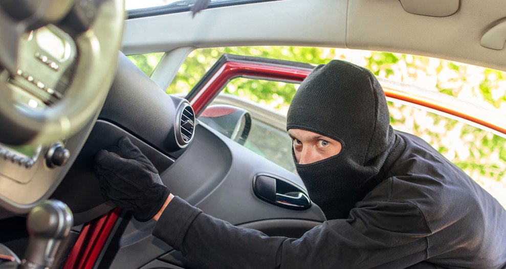 Dialacom1's tweet photo. Dont make your vehicle an easy target.Alarms installed nationwide , call Dialacom now on 086 8530038/086 8105396/ info@dialacom.ie https://t.co/w5hEIsqcFi