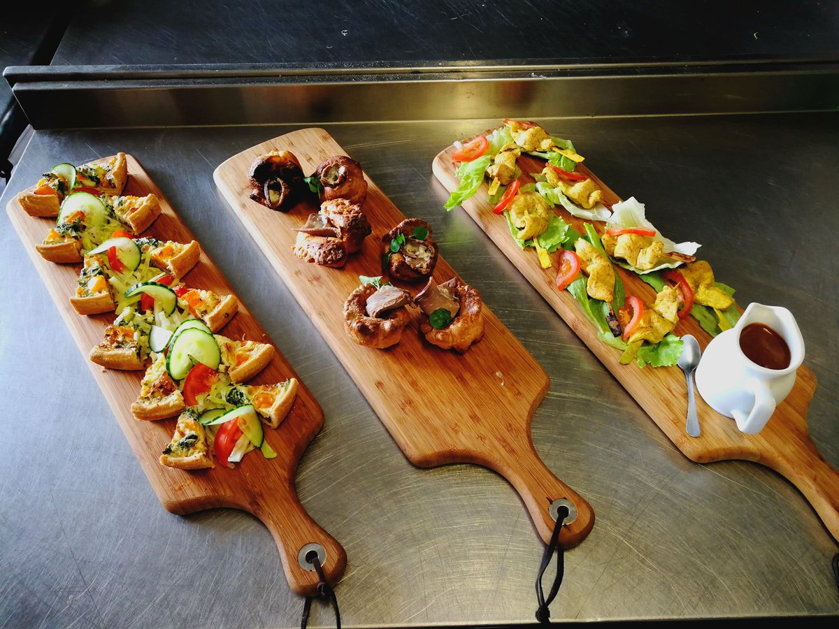 HatfieldsCater's tweet photo. Want to impress at your next #corporate meeting? We offer a range of high quality corporate menus! 01473 462989/info@caterhireipswich.co.uk https://t.co/yejQg7kqE1