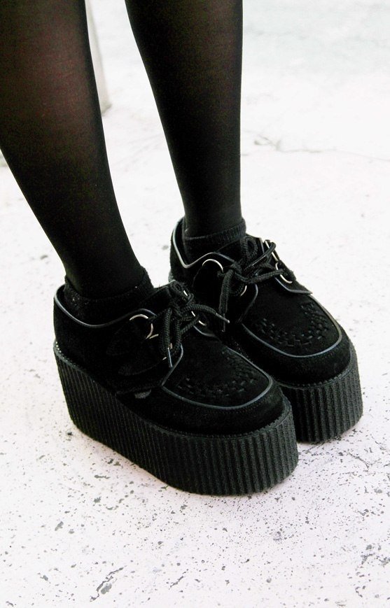 InfluenceModeFR's tweet image. RT: Dr Martens
Fav: Creepers 👑