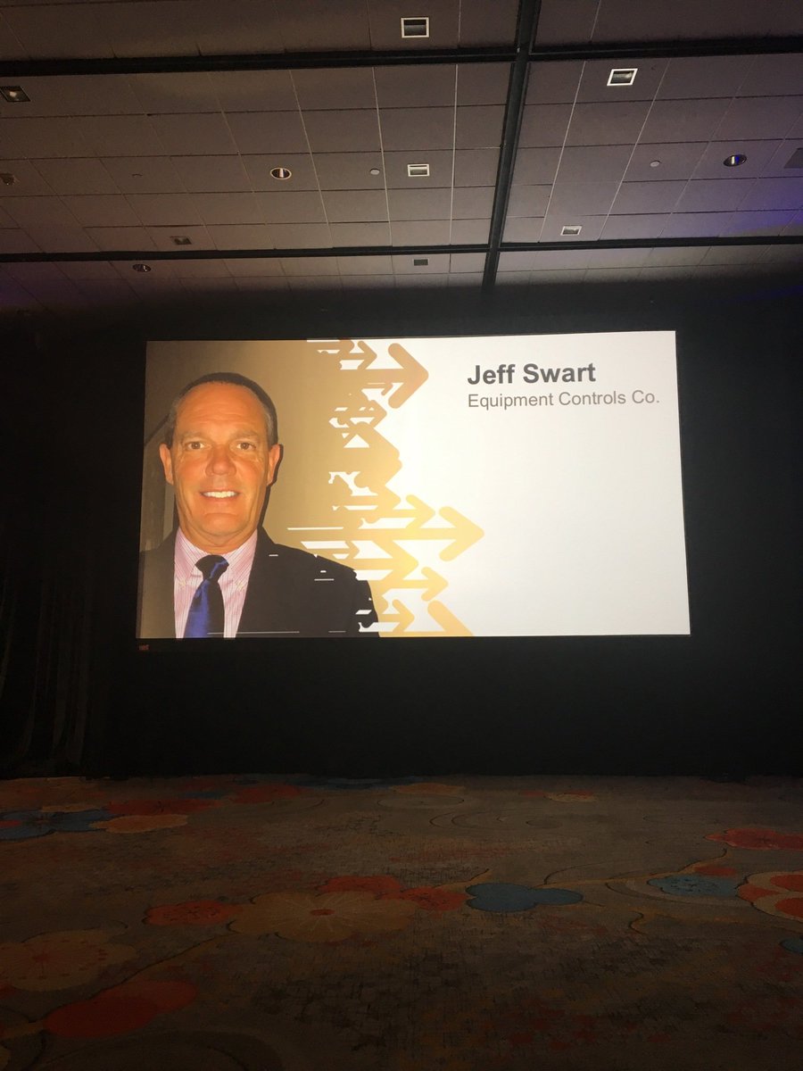 chriswykle's tweet photo. Big congrats to Jeff Swart for winning a 2017 Reach Award! #beyondgas #smartgas #sensusreach - https://t.co/75PqywKor2 https://t.co/YybpVD9hid