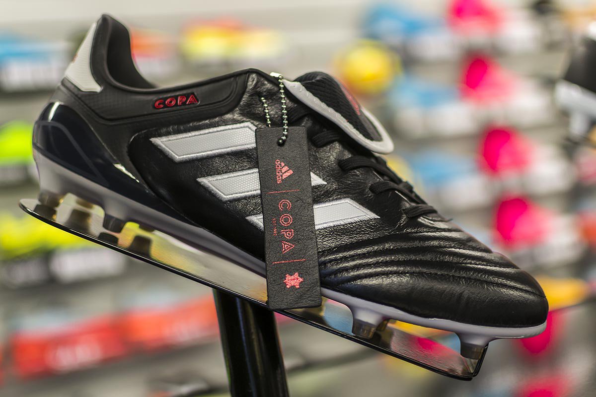 FootballNation's tweet photo. Well these aren't going out of style any time soon 🔥🔥🔥 #copa17 https://t.co/POXD5X19NP
