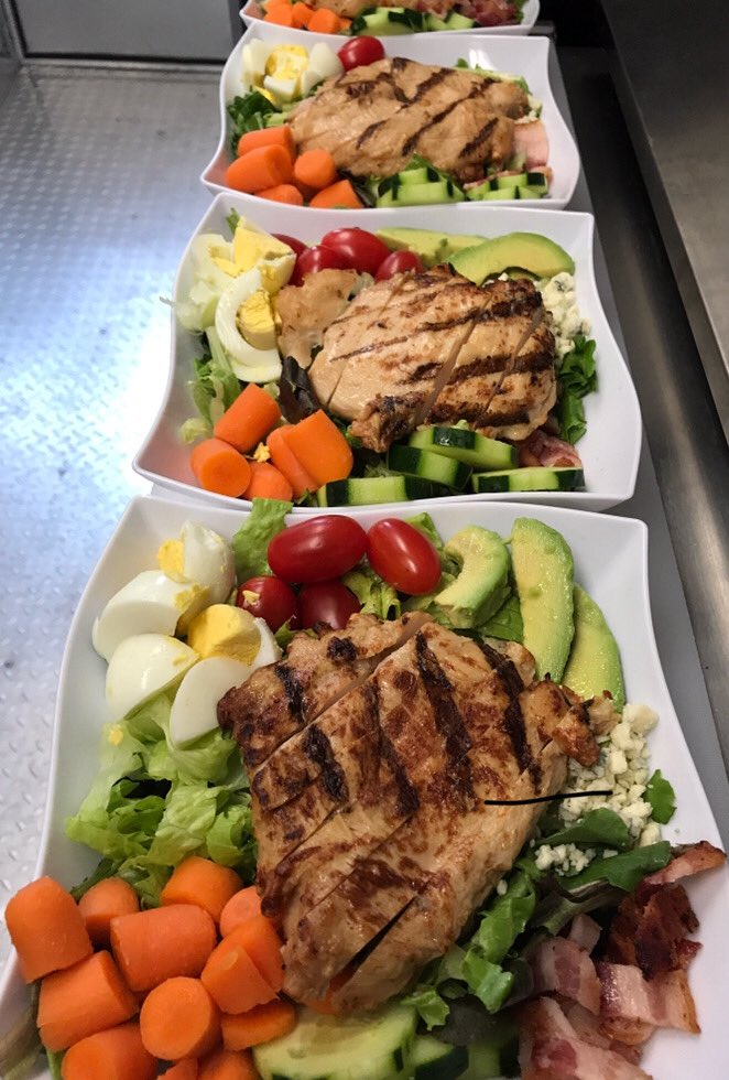 WarrenKeywest's tweet image. #Cobbsalad, #jerkchicken #Destinationcatering&amp;amp;events #keywest