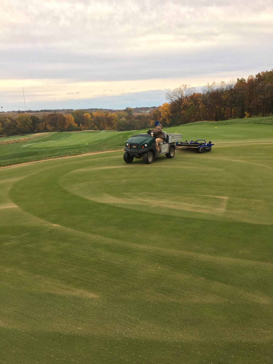 ckesler0003's tweet photo. Aerification Time! Getting that sand worked in real nice. https://t.co/gEvkiokucK